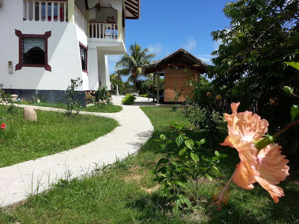 Zanboza Guesthouse 라디게 외부 사진